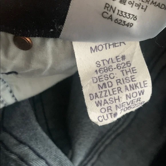Mother Mid Rise Dazzler Ankle in Now Or Never Stretch Crop Jeans Size 28